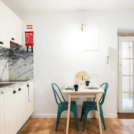 Διαμέρισμα Beautiful Studio,sleeps2 Nr Santa Maria De Belem *