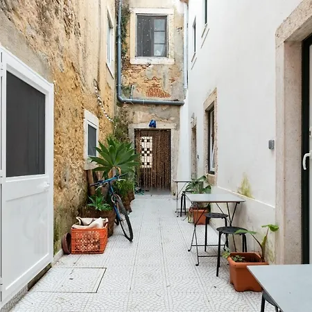 Beautiful Studio,sleeps2 Nr Santa Maria De Belem Διαμέρισμα